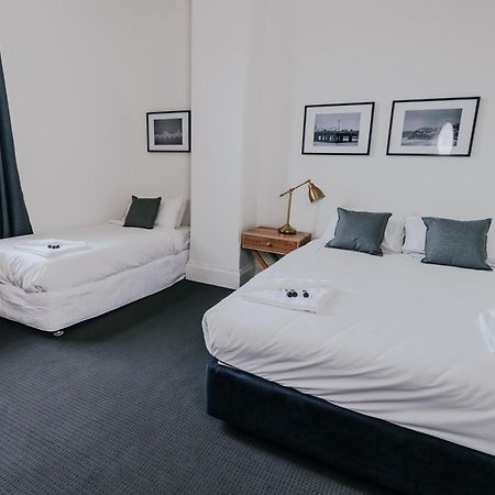 Holmesville Hotel Szoba fotó
