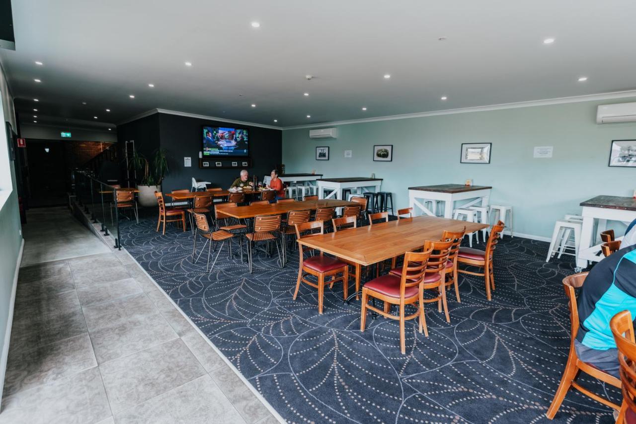 Holmesville Hotel Kültér fotó
