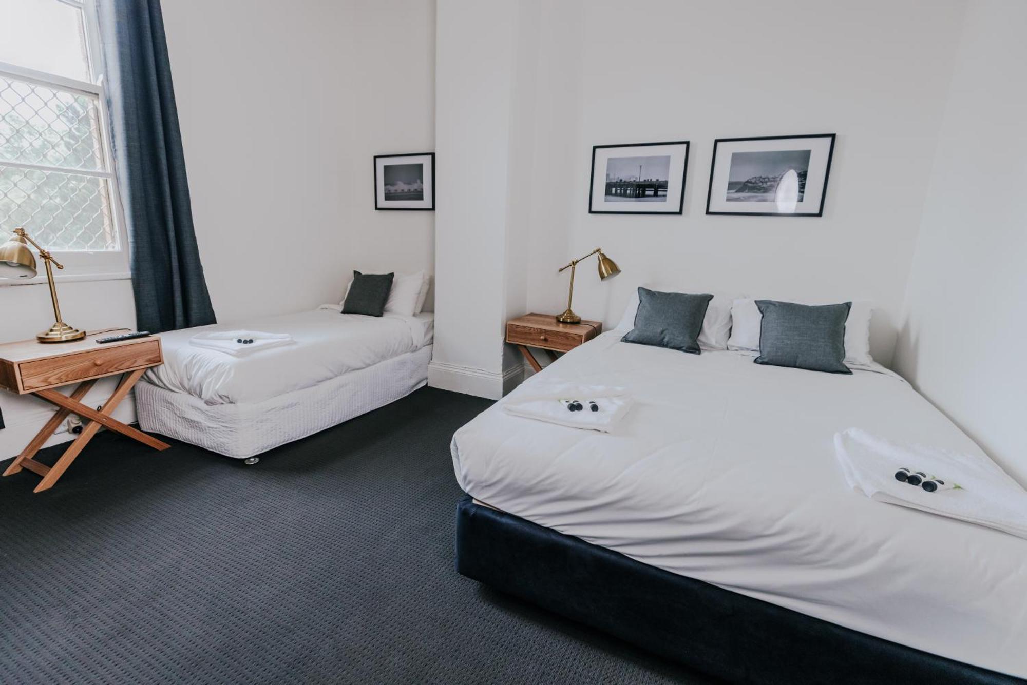 Holmesville Hotel Szoba fotó